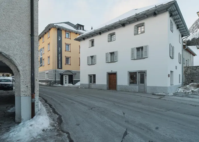 Brocco & Posta Orman Evi *